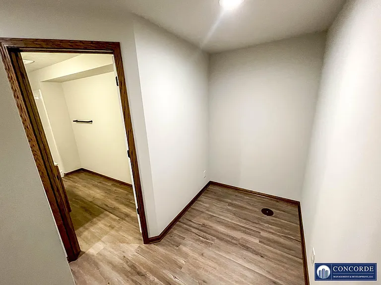 9103 Peregrine Rd — Photo 36