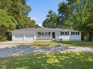 207 S Summit St, Carl Junction, MO 64834