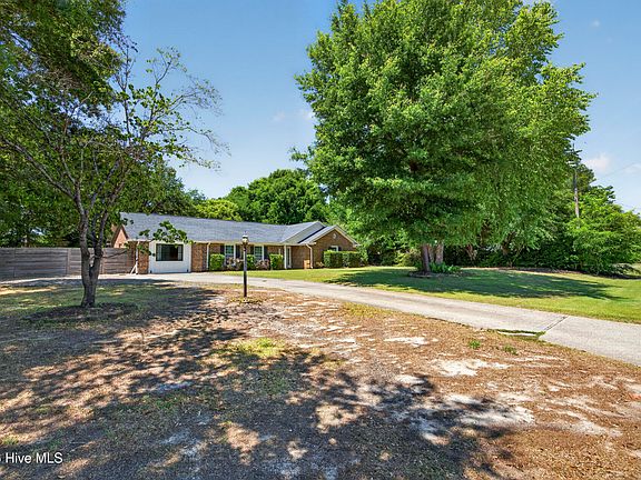 5th image of 622 Long Leaf Acres Drive