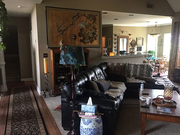 2nd image of 907 Champions Way