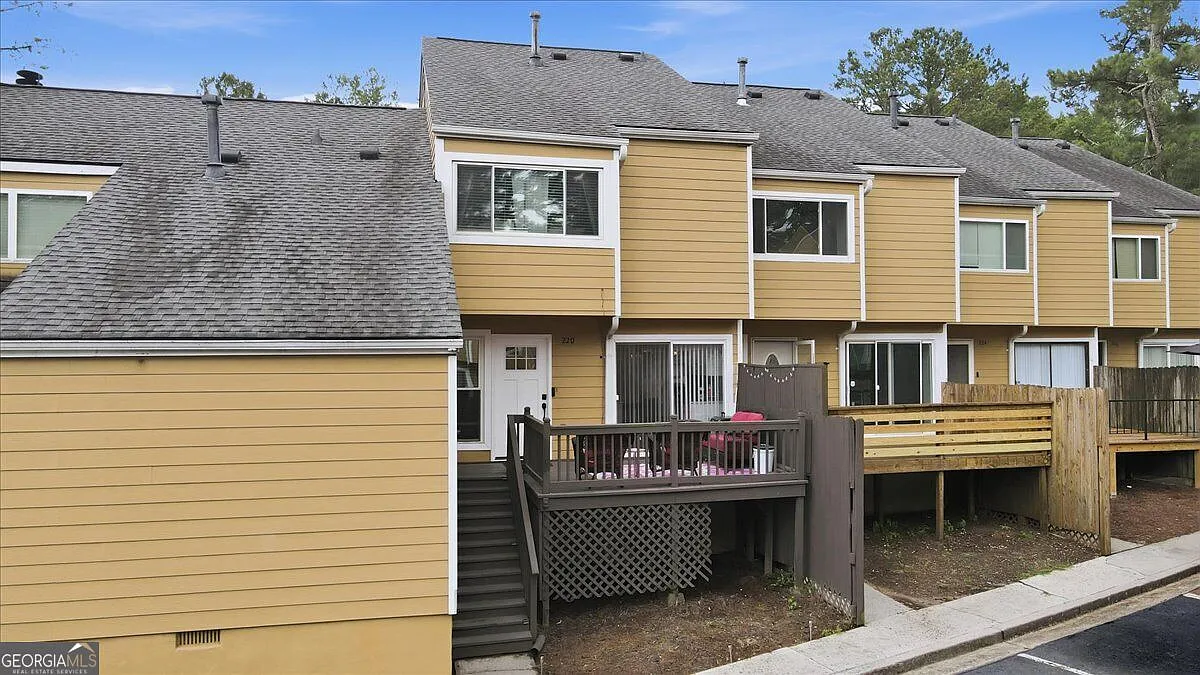 2 bed, 2.5 bath, 1470 sqft, $2,300 — Photo 2