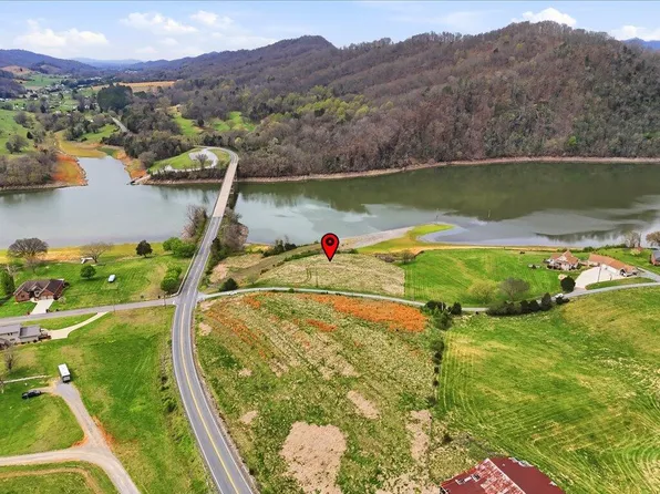 101 Riverfront Dr, Rogersville, TN 37857