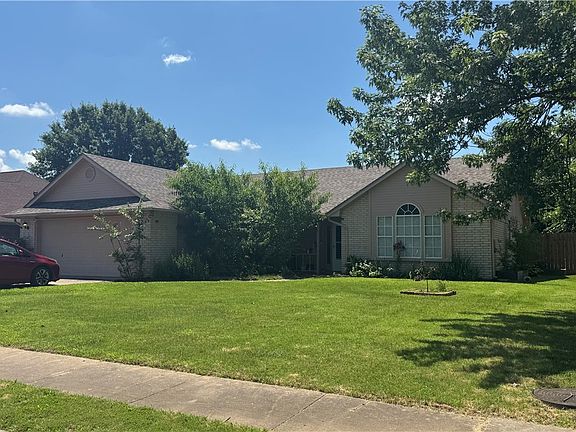 2nd image of 3406 W Beech Dr