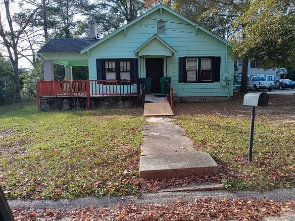 866 Roseview Dr, Macon, GA 31217