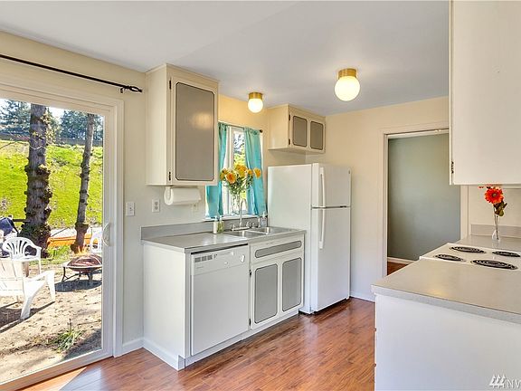 2nd image of 20929 53rd Ave W