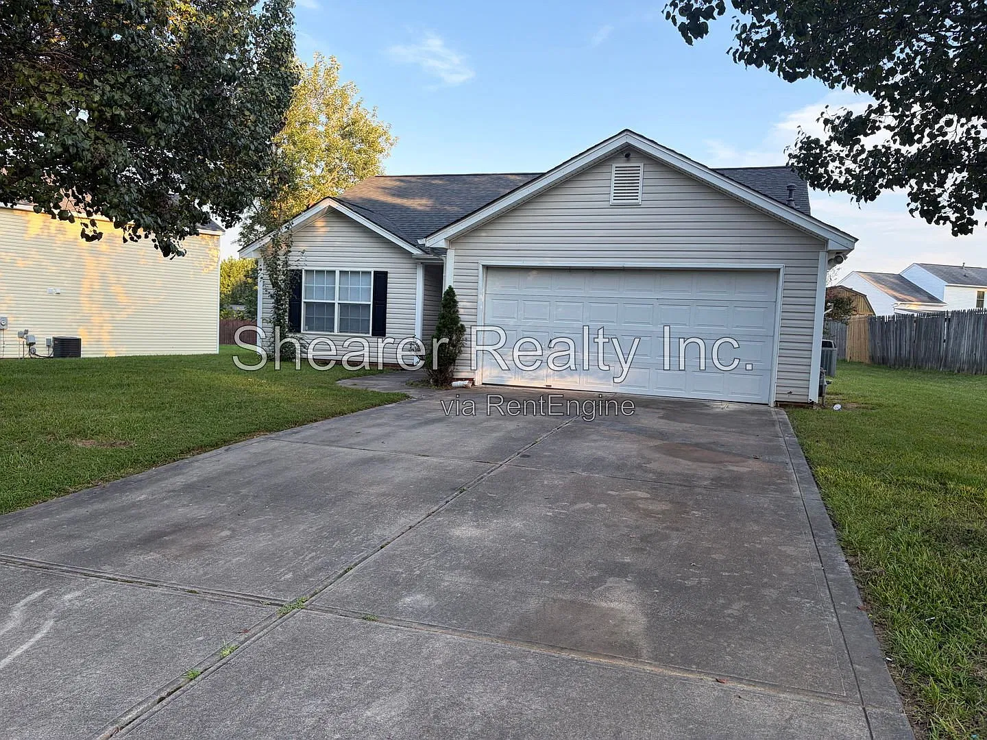 3 bed, 2.0 bath, 1204 sqft, $1,800 — Photo 2