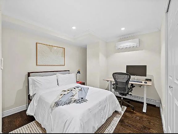 4th image of 448 W 19th St #2AB