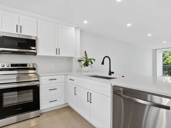 2651 S Palm Aire Drive S #305, Pompano Beach, FL 33069