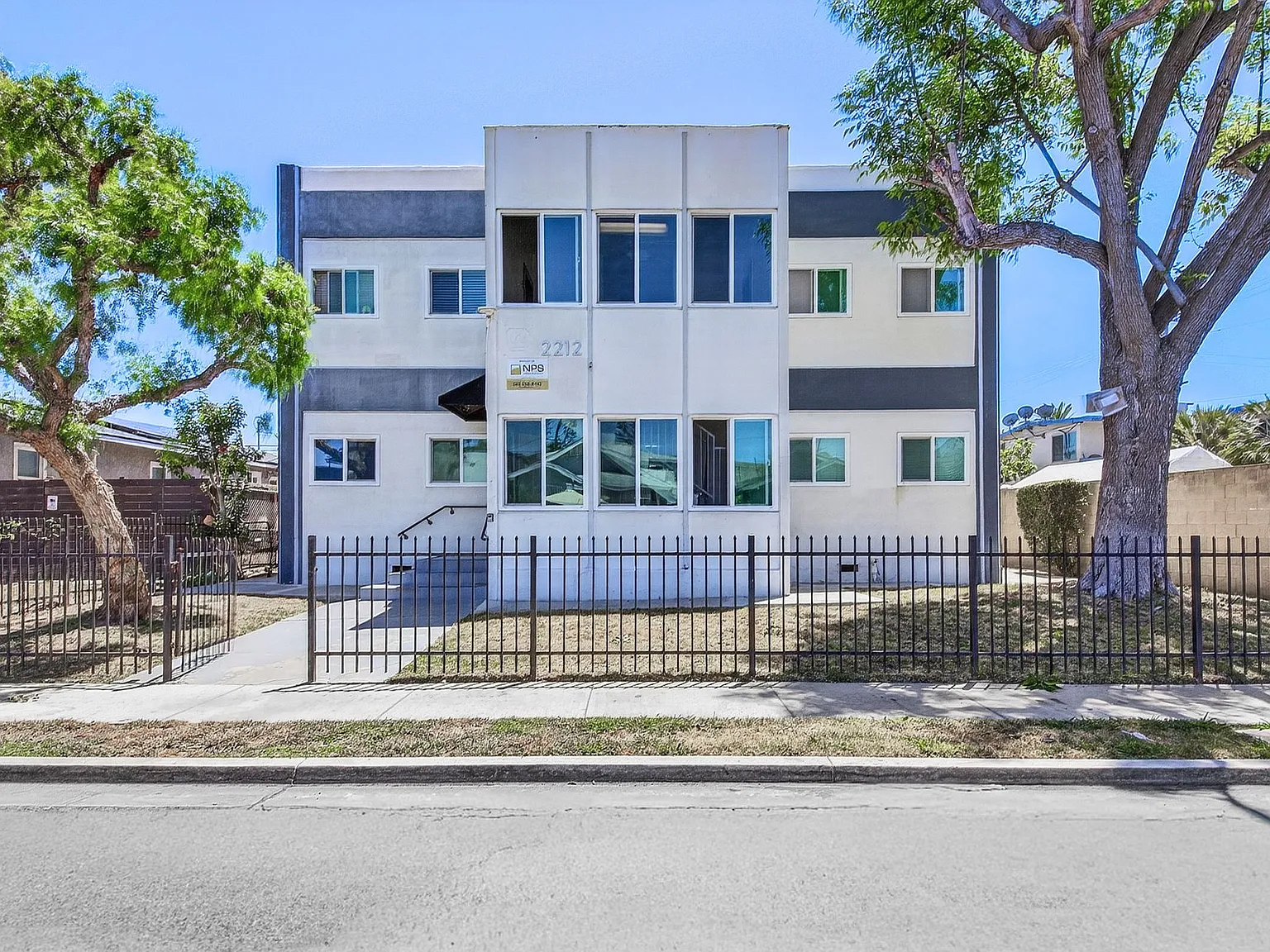 2212 Myrtle Avenue — Photo 1