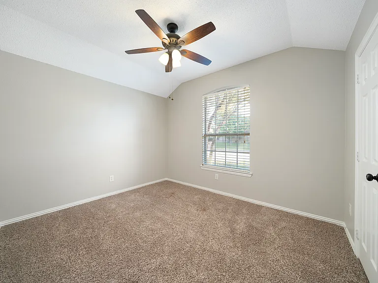 3209 Weeping Willow Ct — Photo 18