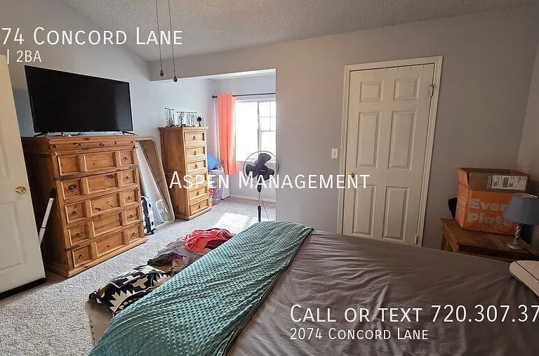2074 Concord Ln — Photo 7