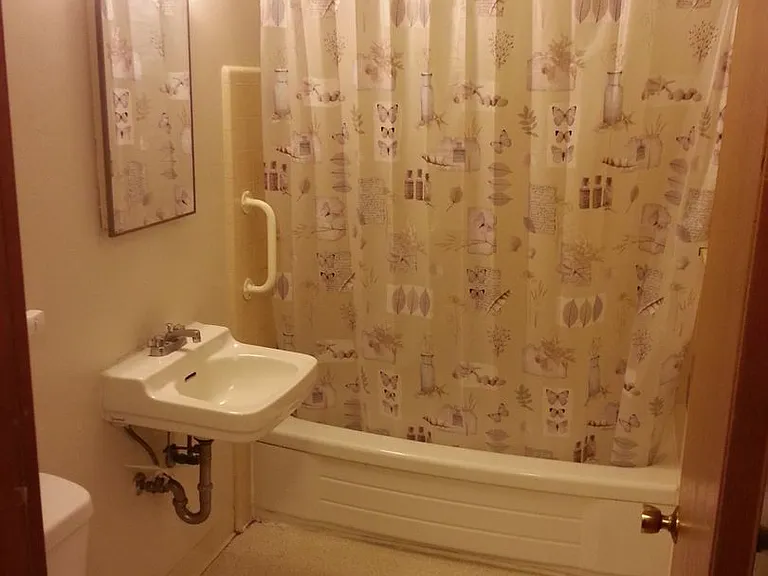 007-Garden Apartments — Photo 19
