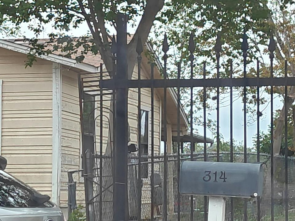 2nd image of 314 Chickering Ave