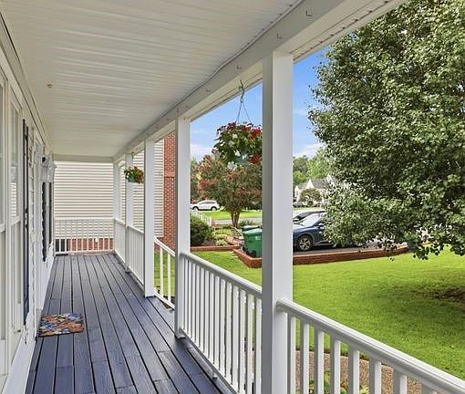 5th image of 9437 Willow Ridge Dr