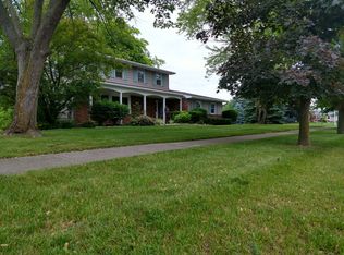 804 Searles Estate Dr, Saint Johns, MI