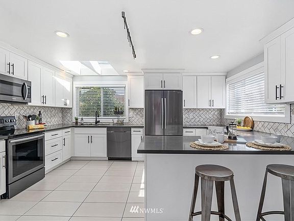 4th image of 2441 NW 64th St #2441