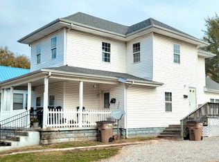 1529 Franklin St #B, Columbus, IN 47201