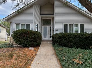 545 S Main St APT 300, Elburn, IL 60119