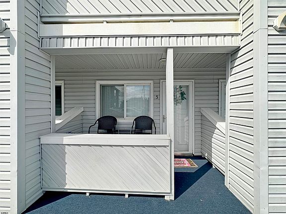 2nd image of 9201 Atlantic Ave APT 5