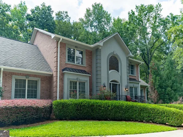 5893 Kentucky Downs Dr, Macon, GA 31210