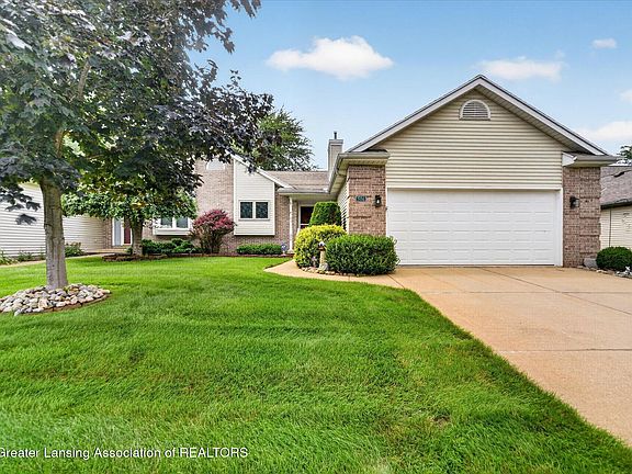 2nd image of 506 White Pine Blvd #9