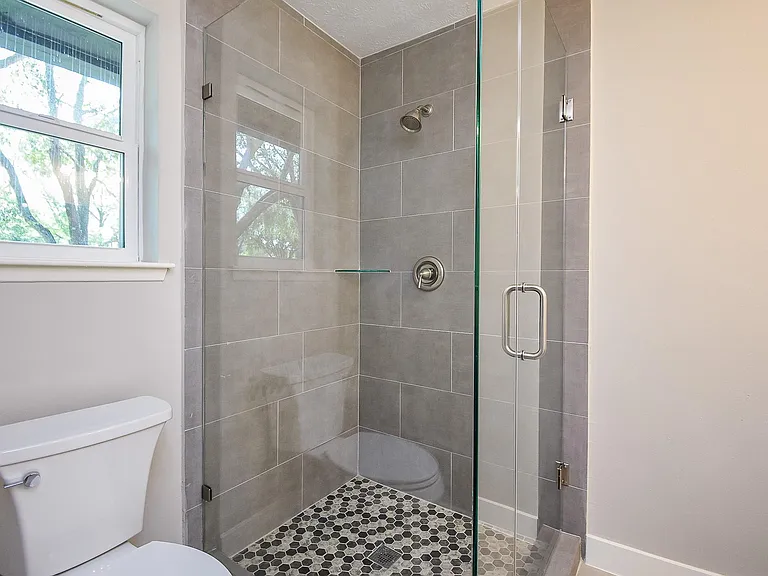 2835 Colony Dr — Photo 19