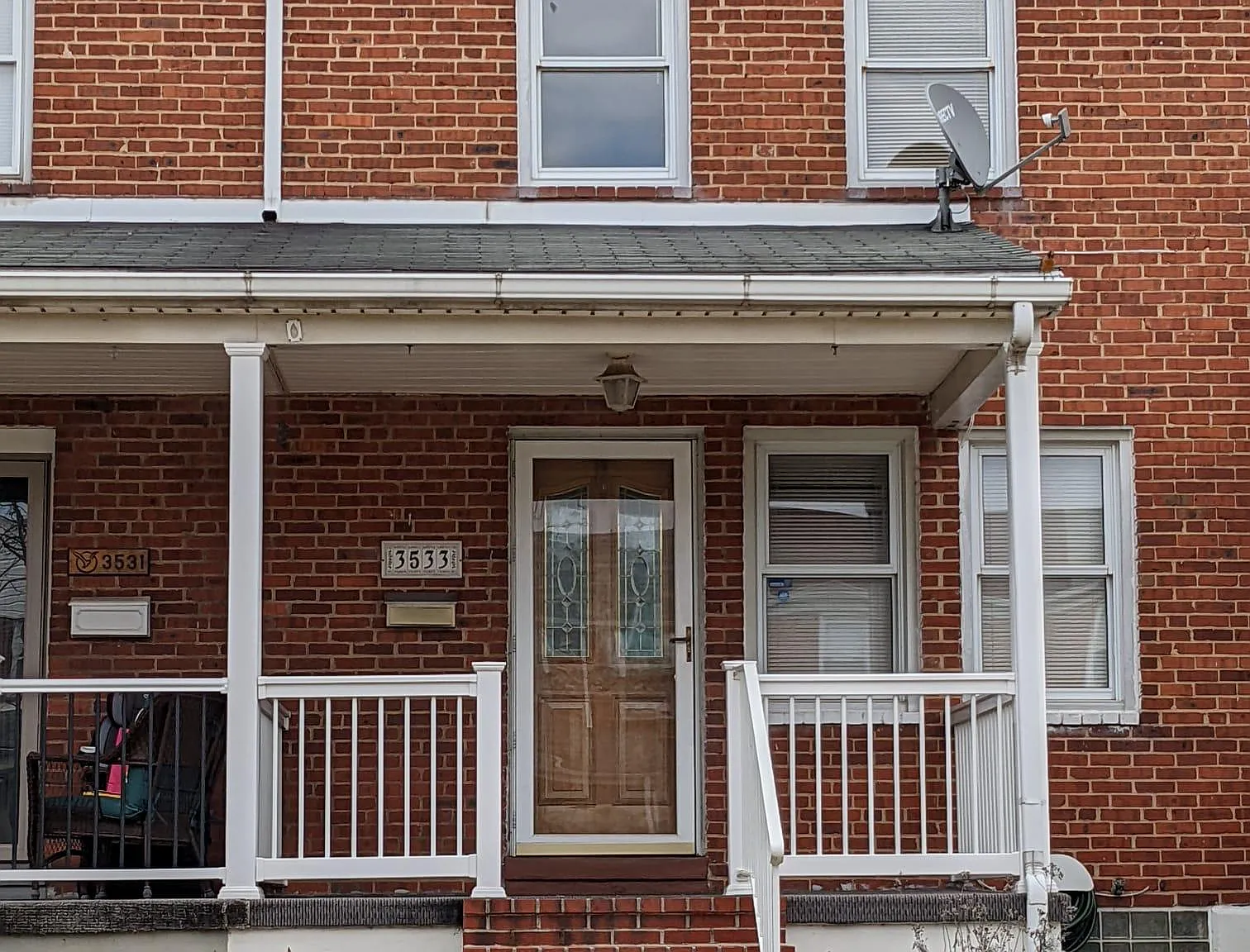 3 bed, 1.5 bath, 1920 sqft, $2,100 — Photo 1