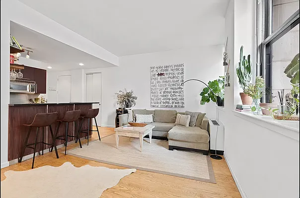 Rented by Compass | media 23