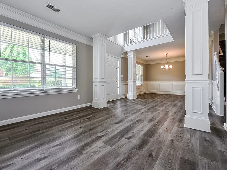 657 Howell Dr — Photo 8