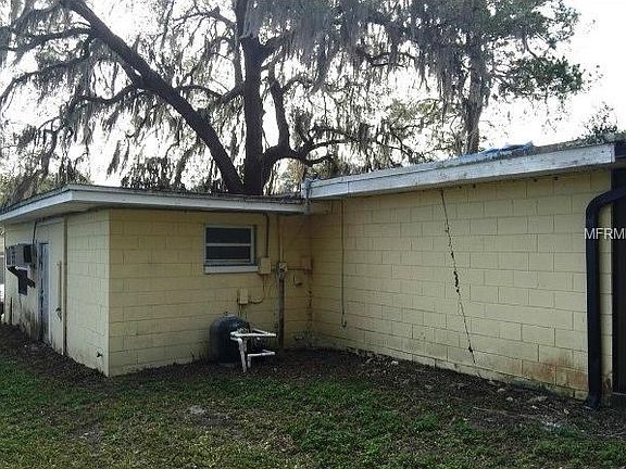 2nd image of 310 Satsuma Dr