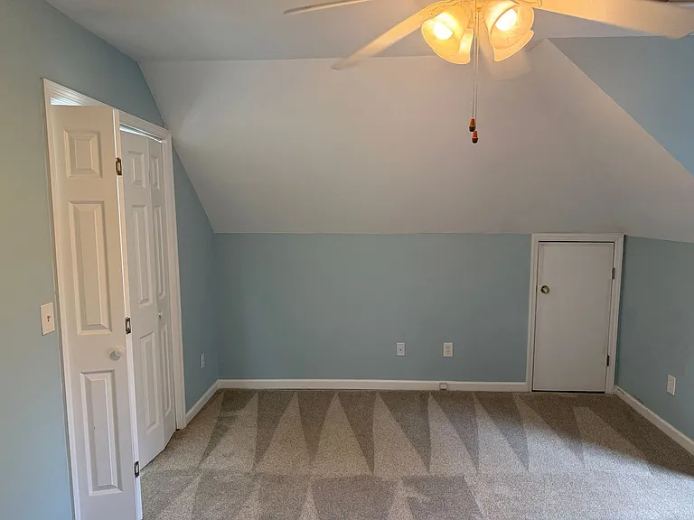 8900 Fox Glen Dr — Photo 32