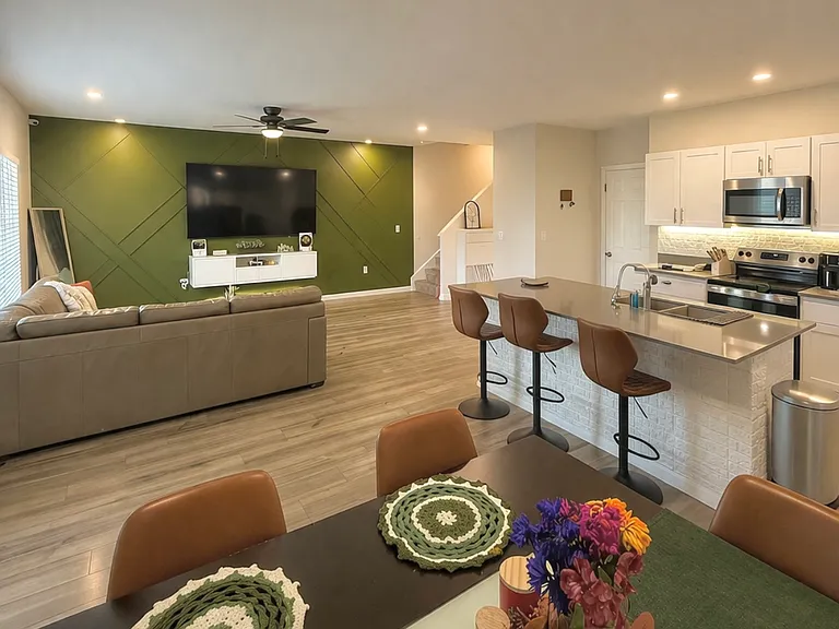 3857 Geranium Ave — Photo 5