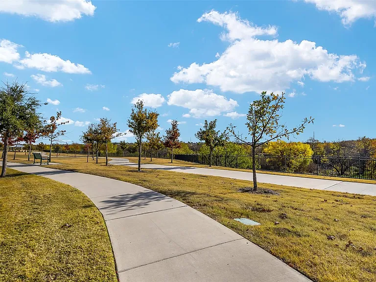 584 Meandering Ln — Photo 24