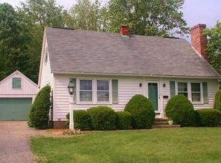 117 Barrett St, Northampton, MA 01060