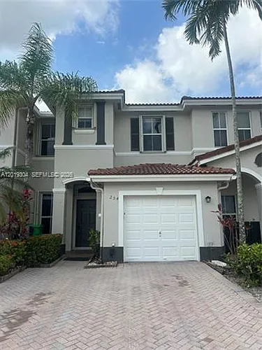 254 Riverwalk Cir Photo 1