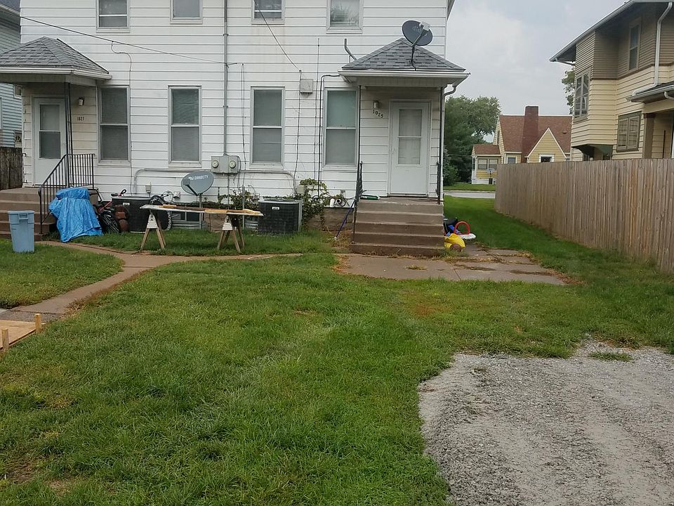 2nd image of 1025 E Locust St