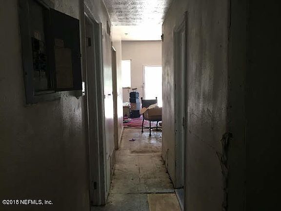 2nd image of 415 Jessie St