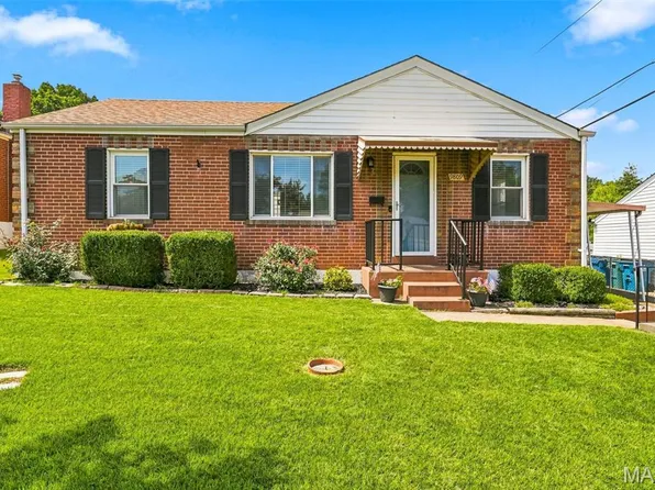 9809 Huntingdon Ln, Saint Louis, MO 63123