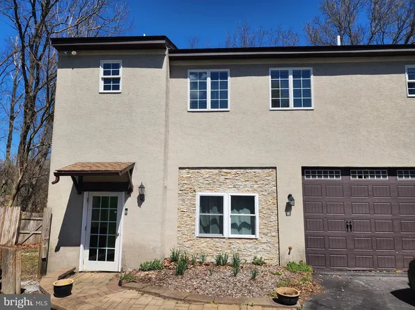 108 Elizabeth Dr, East Fallowfield, PA 19320