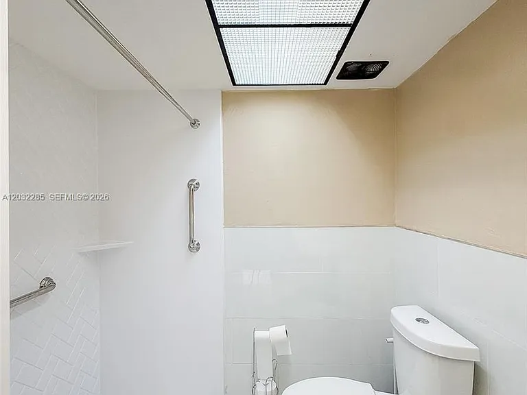 3721 SW 54th Ave — Photo 11