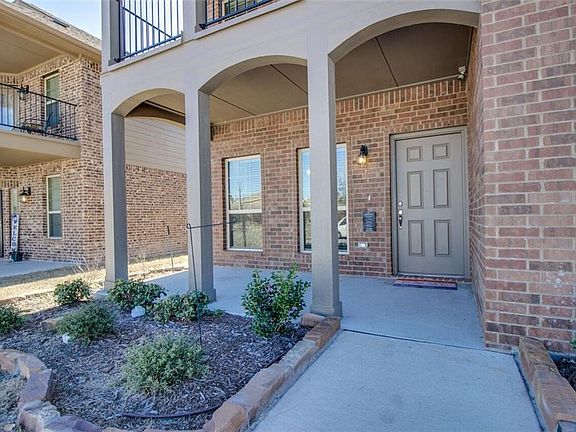 3rd image of 1205 Honeywood Ln