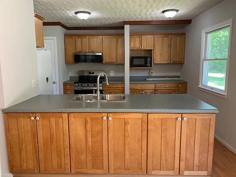 10413 Elys Ford Rd — Photo 6