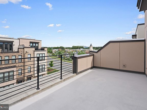 5th image of 4739 Lacey Manor Pl