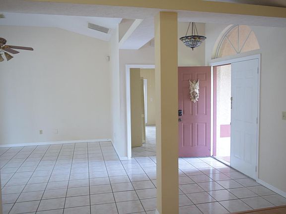 5th image of 2043 SE Mantua St