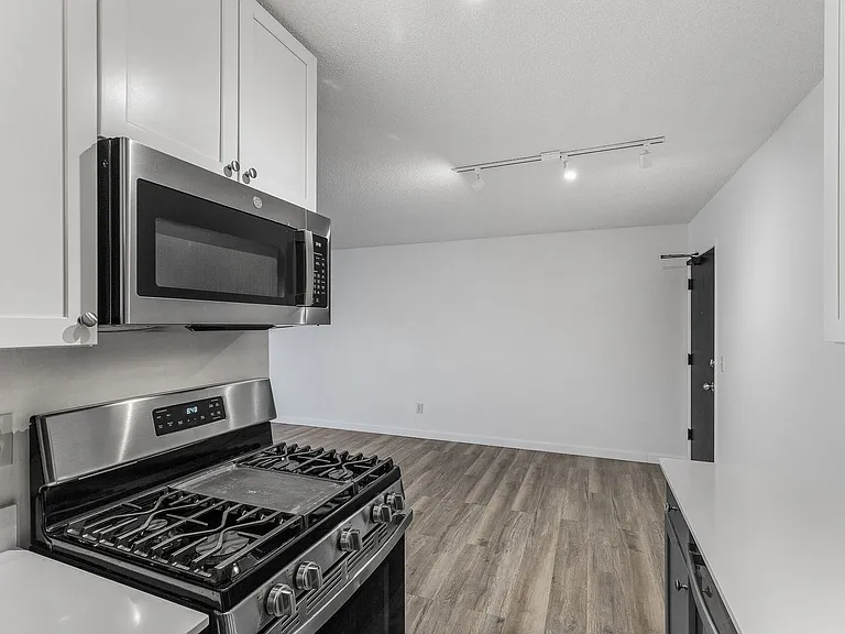 8300 Fremont Ave S — Photo 20