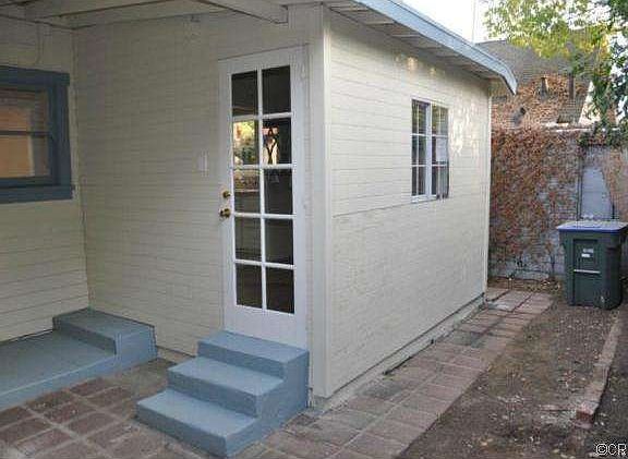 3rd image of 559 N Catalina Ave