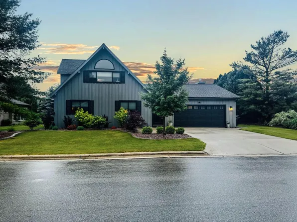 124 Chippewa DRIVE, Sheboygan Falls, WI 53085