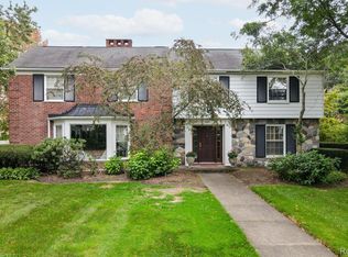 1084 Brookwood St, Birmingham, MI 48009