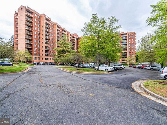 3rd image of 2230 George C Marshall Dr APT 917