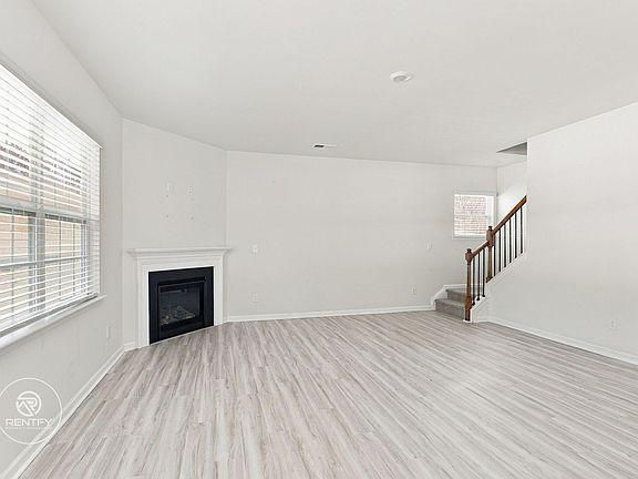 3rd image of 1830 Vanderlyn St
